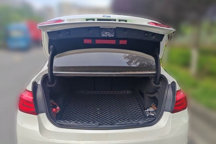 Used BMW 3 Series 2016 316Li Fashion Model Trunk