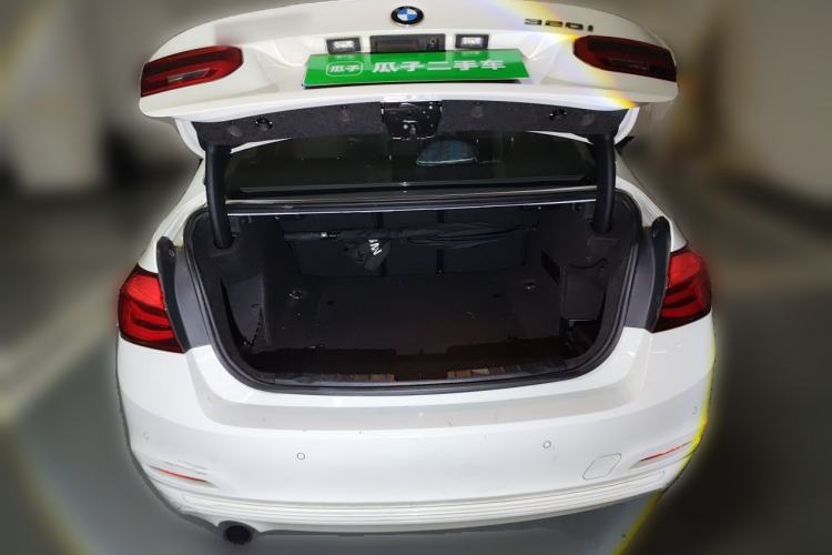 Used BMW 3 Series 2016 320i Fashion Model Trunk