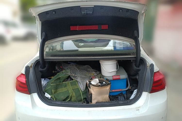 Used BMW 3 Series 2016 316Li Fashion Model Trunk
