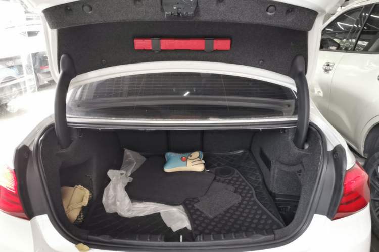 Used BMW 3 Series 2016 320Li Fashion Model Trunk