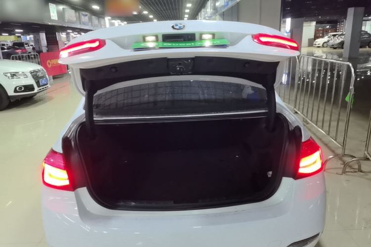 Used BMW 3 Series 2016 320Li Fashion Model Trunk