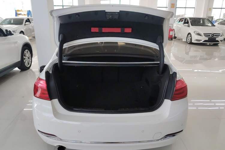 Used BMW 3 Series 2016 320Li Ambition Model Trunk