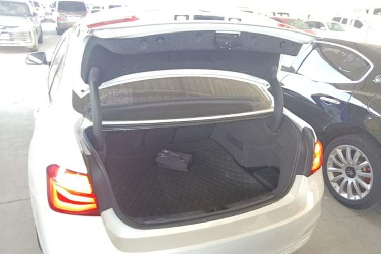 Used BMW 3 Series 2016 320i Fashion Model Trunk