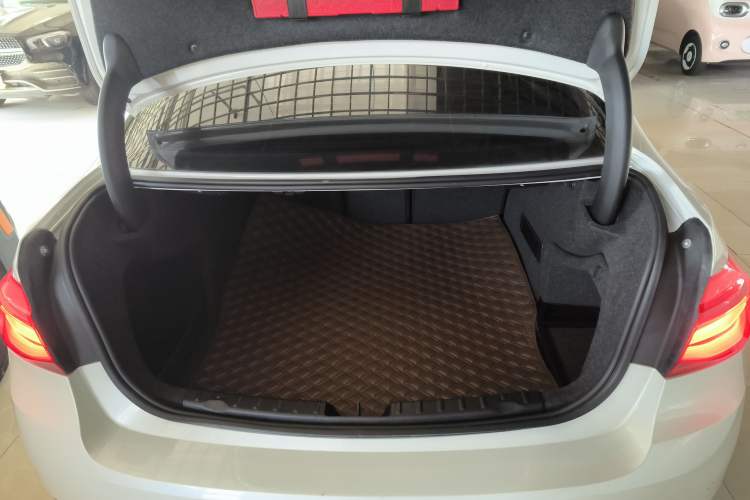 Used BMW 3 Series 2016 320Li Ambition Model Trunk