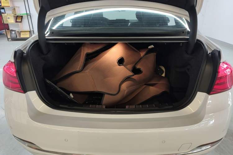 Used BMW 3 Series 2016 320Li Fashion Model Trunk