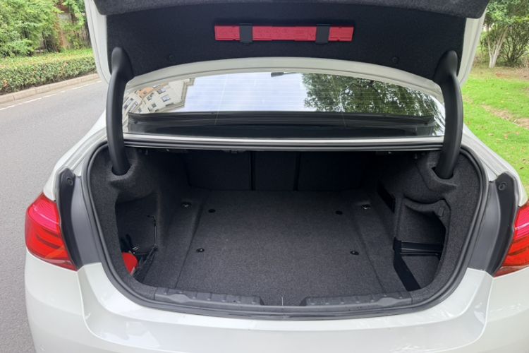 Used BMW 3 Series 2016 320Li Ambition Model Trunk
