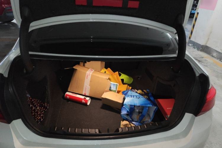 Used BMW 3 Series 2016 320Li Fashion Model Trunk