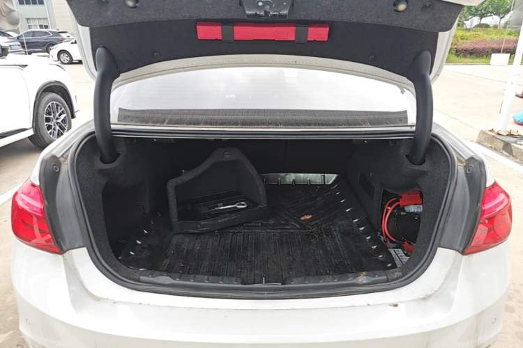 Used BMW 3 Series 2016 320i Fashion Model Trunk