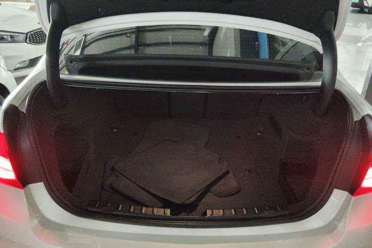 Used BMW 3 Series 2016 320Li Ambition Model Trunk