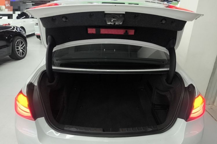 Used BMW 3 Series 2016 320Li Ambition Model Trunk