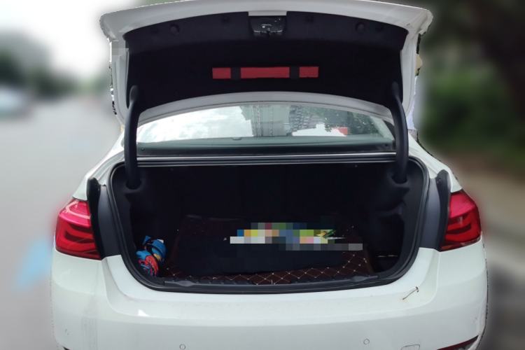Used BMW 3 Series 2016 316Li Fashion Model Trunk