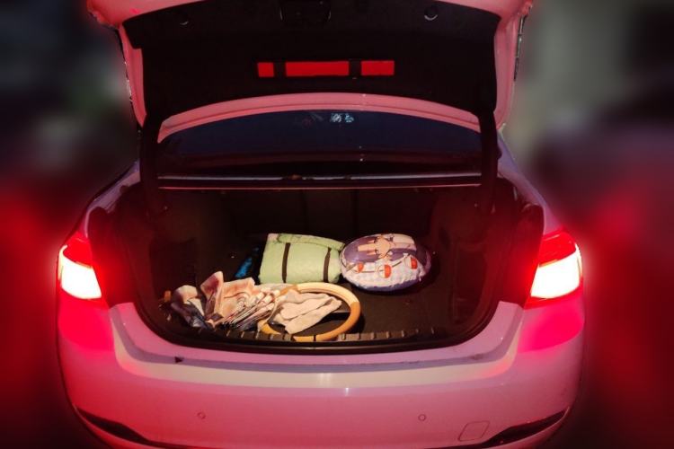 Used BMW 3 Series 2016 320Li Fashion Model Trunk
