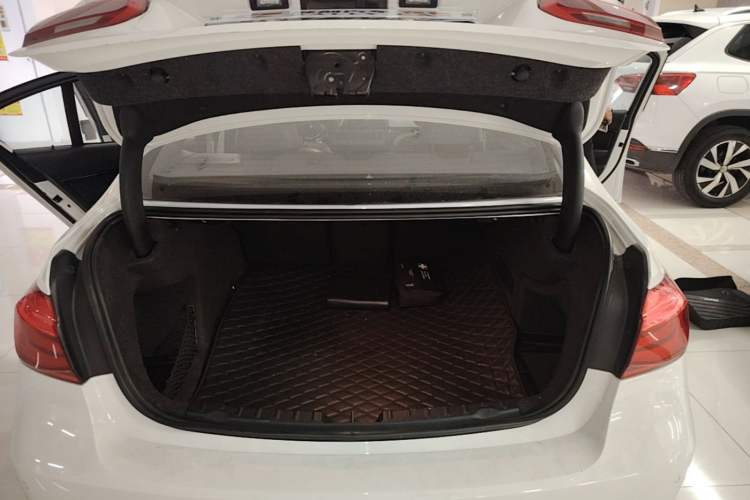 Used BMW 3 Series 2016 328i M Sport Trunk