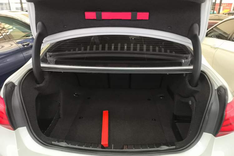 Used BMW 3 Series 2016 316i Fashion Model Trunk