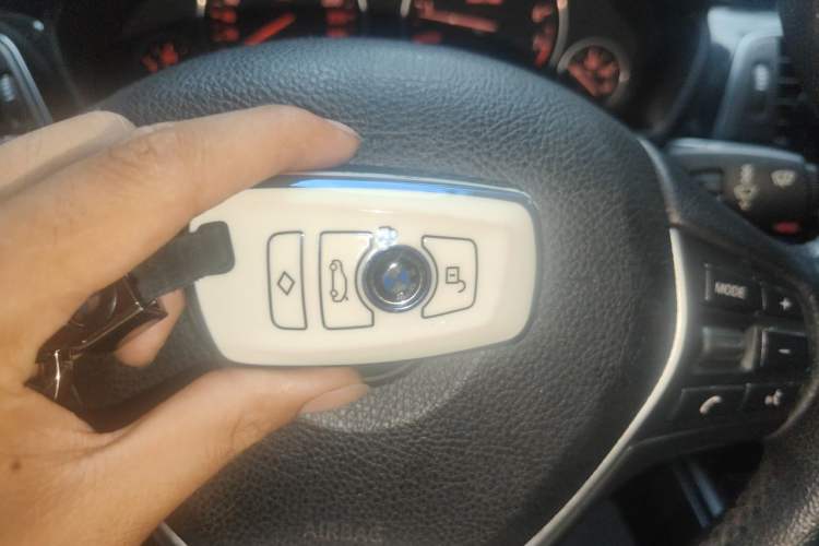 Used BMW 3 Series 2016 316i Fashion Model Vehicle Key