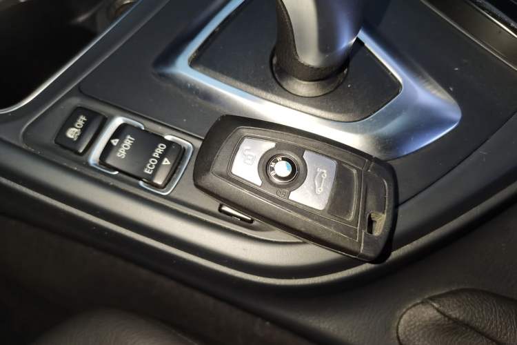 Used BMW 3 Series 2016 320Li Ambition Model Vehicle Key