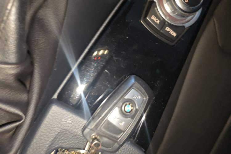 Used BMW 3 Series 2016 320i Fashion Model Vehicle Key