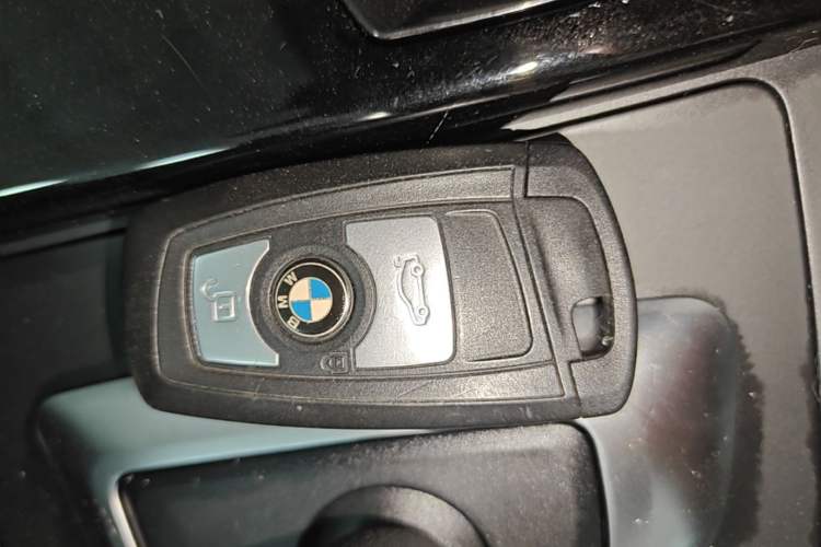 Used BMW 3 Series 2016 316Li Fashion Model Vehicle Key