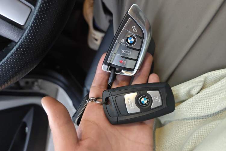 Used BMW 3 Series 2016 328Li Fashion Model Vehicle Key