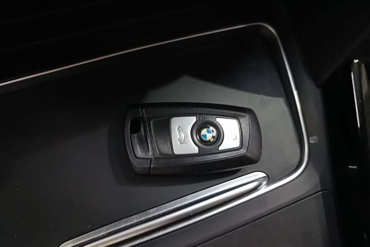 Used BMW 3 Series 2016 320Li Fashion Model Vehicle Key