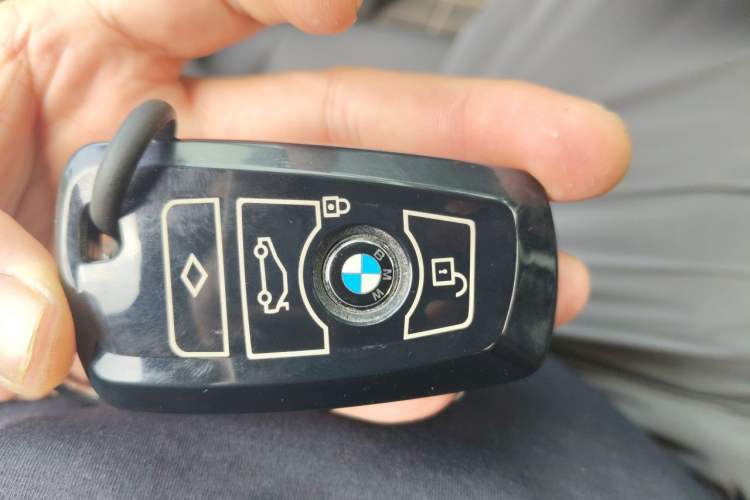 Used BMW 3 Series 2016 320i Fashion Model Vehicle Key