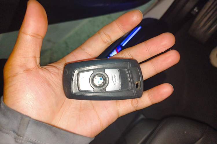 Used BMW 3 Series 2016 320i Fashion Model Vehicle Key