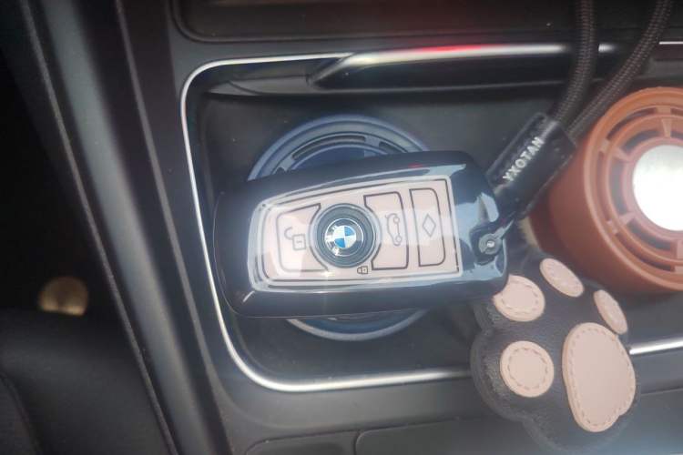Used BMW 3 Series 2016 320i Fashion Model Vehicle Key