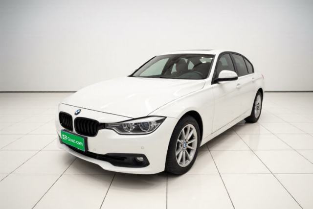 Ojetý BMW 3 Series 2016 316i Fashion Model