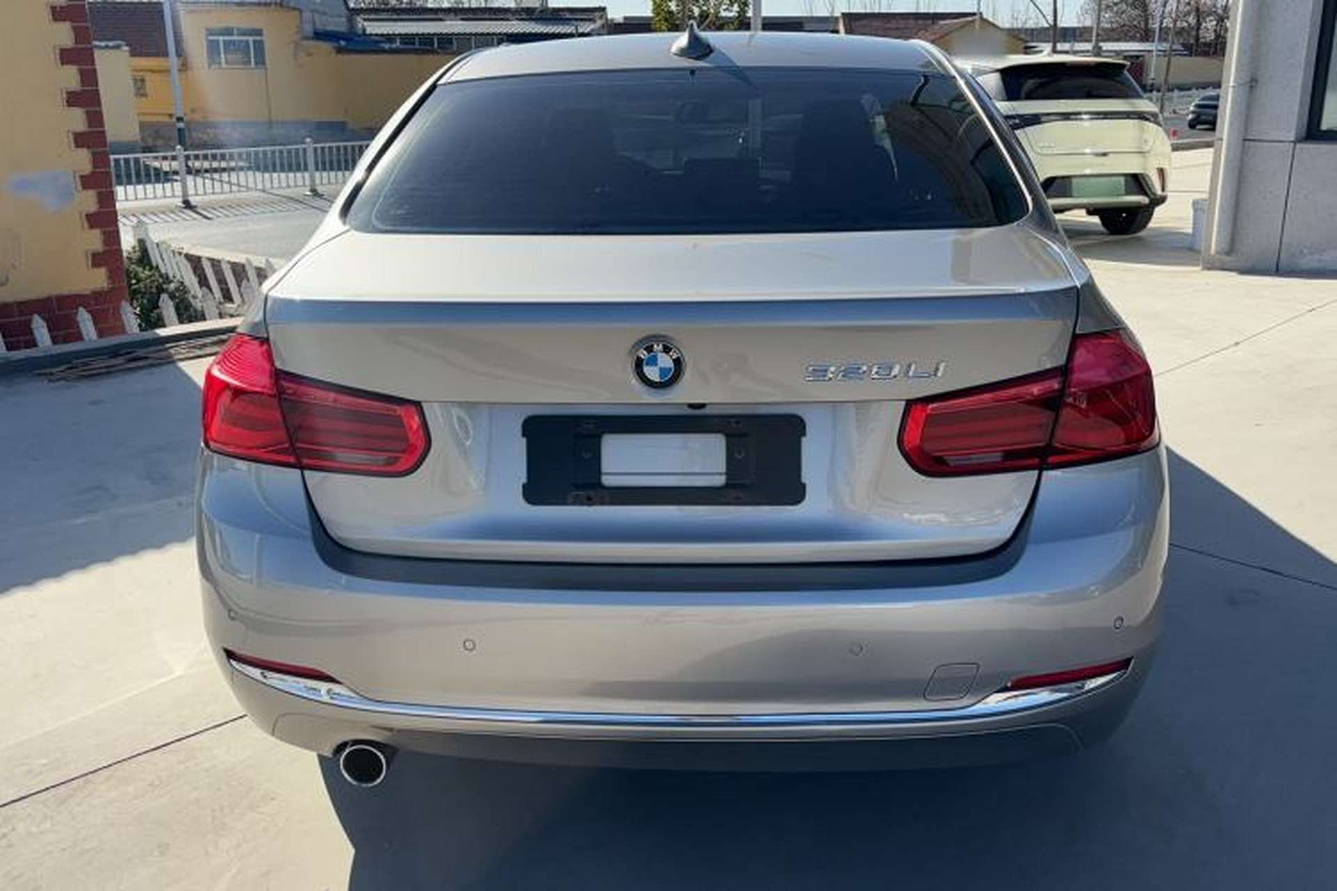 Used BMW 3 Series 2016 320Li Ambition Model Exterior 4