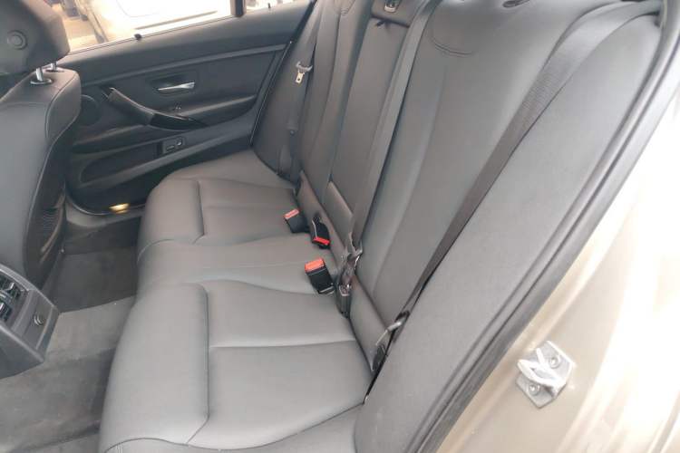 Used BMW 3 Series 2016 320Li Fashion Model Left Rear Seat
