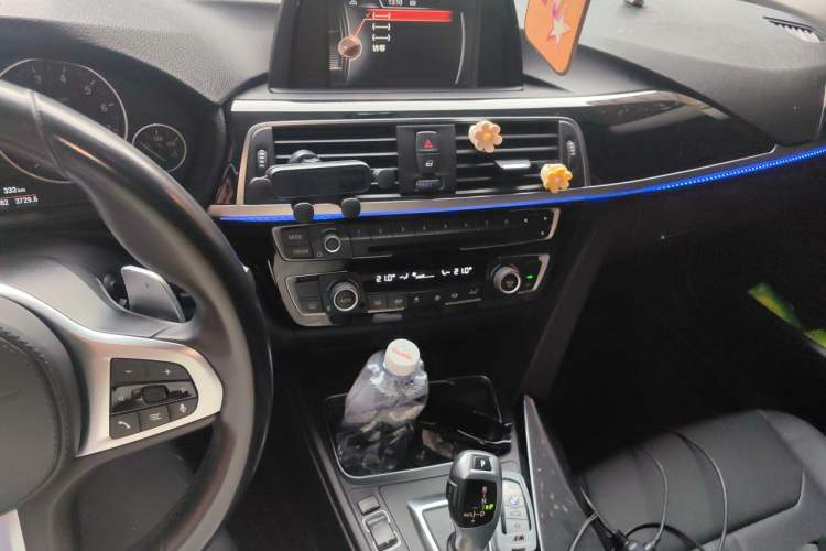 Used BMW 3 Series 2017 320Li Fashion Model Audio And AC Panel