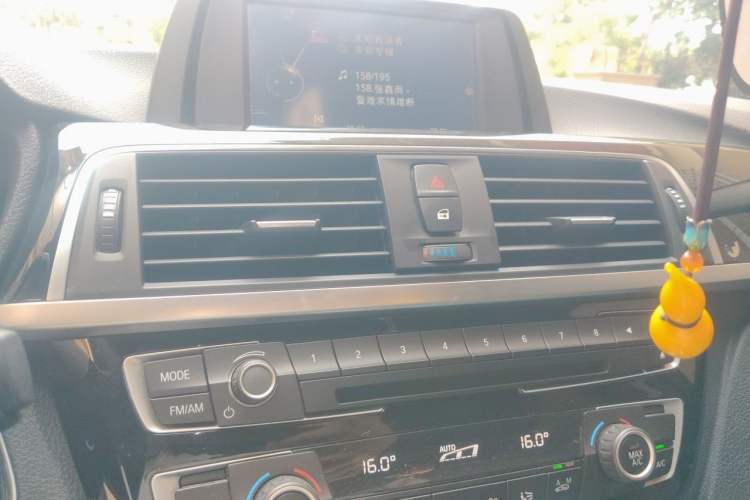 Used BMW 3 Series 2017 320Li Fashion Model Audio And AC Panel