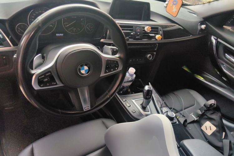 Used BMW 3 Series 2017 320Li Fashion Model Center Console
