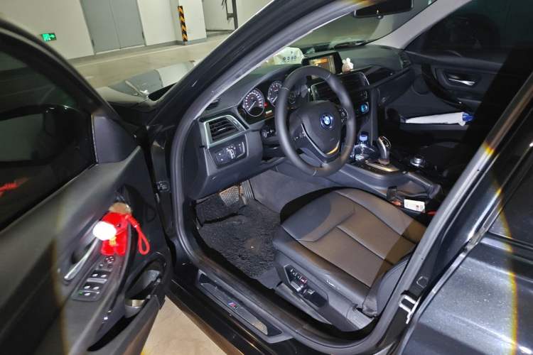 Used BMW 3 Series 2017 320Li M Sport Edition Driver Seat