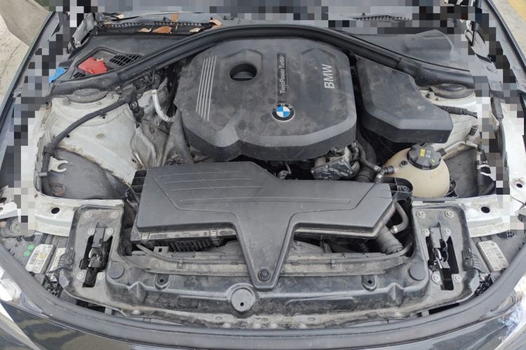 Used BMW 3 Series 2017 318i Fashion Model Engine Bay