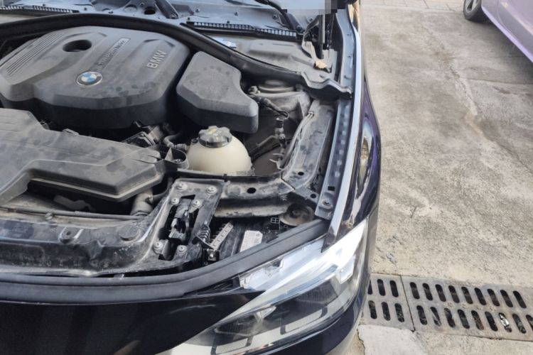 Used BMW 3 Series 2017 318i Fashion Model Engine Bay Left