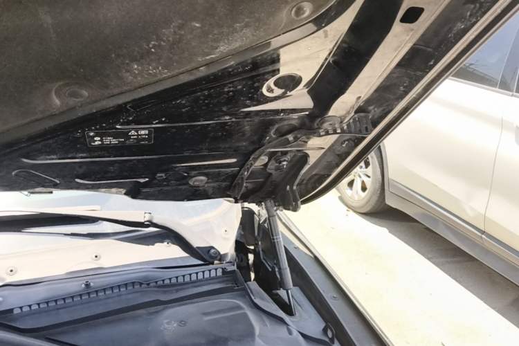 Used BMW 3 Series 2017 320Li M Sport Edition Engine Bay Left