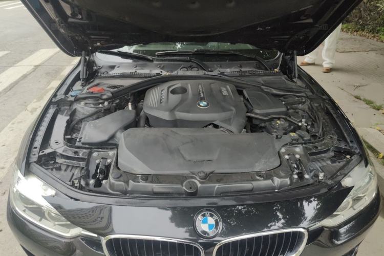 Used BMW 3 Series 2017 320Li Fashion Model Engine Bay