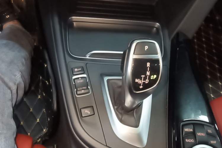 Used BMW 3 Series 2017 320Li M Sport Edition Gear Lever