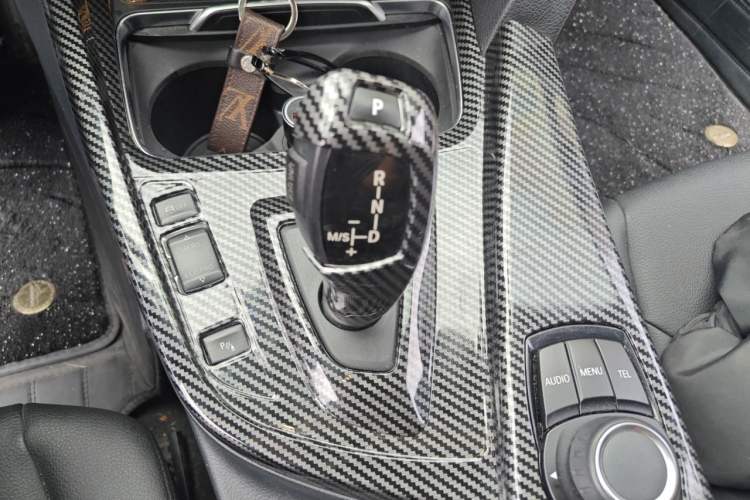 Used BMW 3 Series 2017 318i Fashion Model Gear Lever