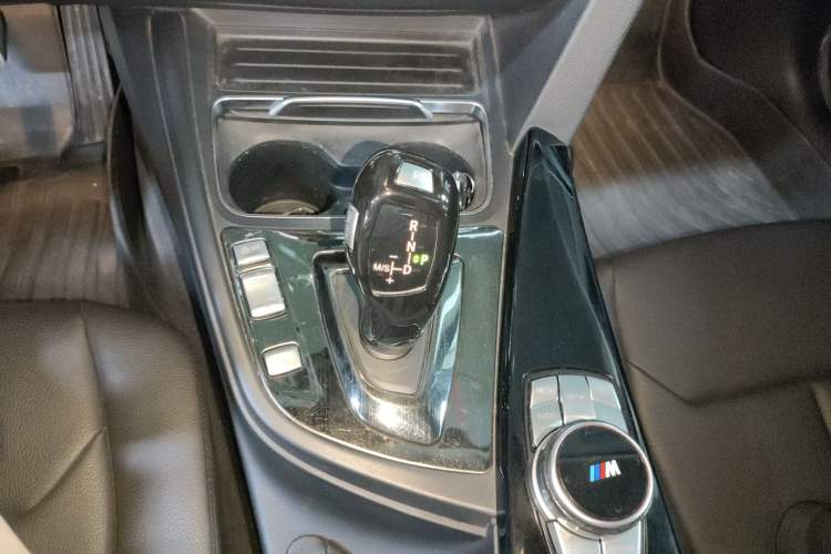 Used BMW 3 Series 2017 320Li Fashion Model Gear Lever