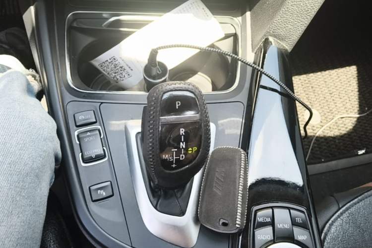 Used BMW 3 Series 2017 320Li M Sport Edition Gear Lever