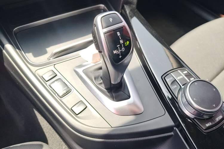 Used BMW 3 Series 2017 320Li M Sport Edition Gear Lever