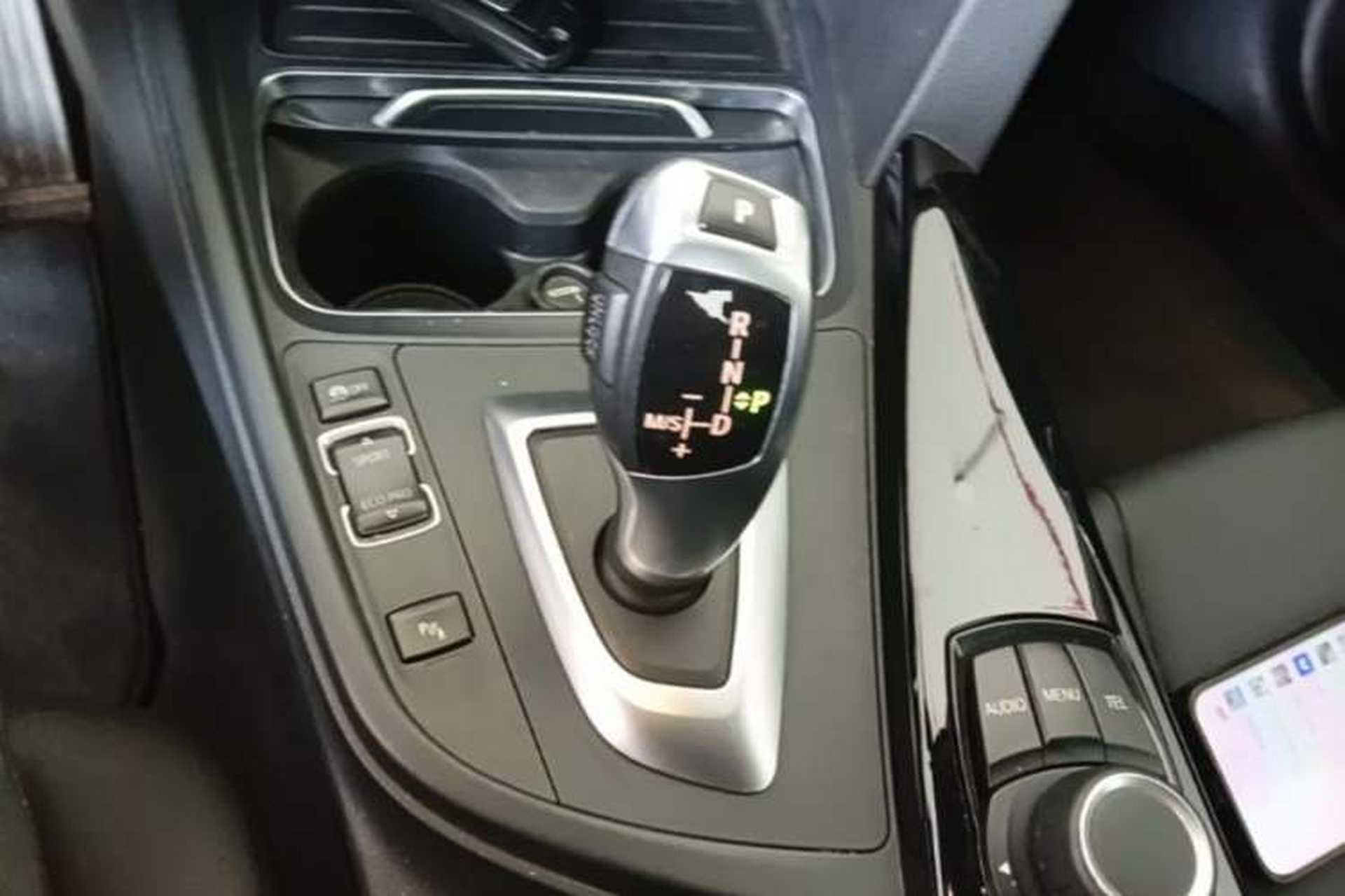 Used BMW 3 Series 2017 320Li Fashion Model Gear Lever