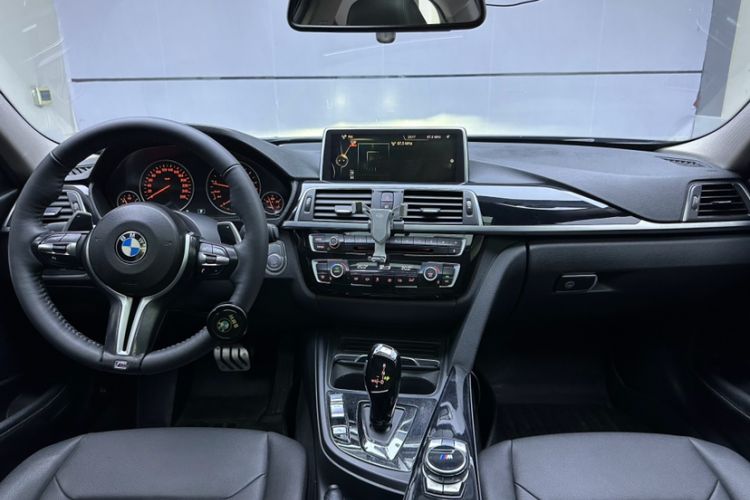 Used BMW 3 Series 2017 320Li Fashion Model Interior 1