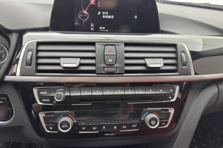 Used BMW 3 Series 2017 320Li M Sport Edition Interior 10