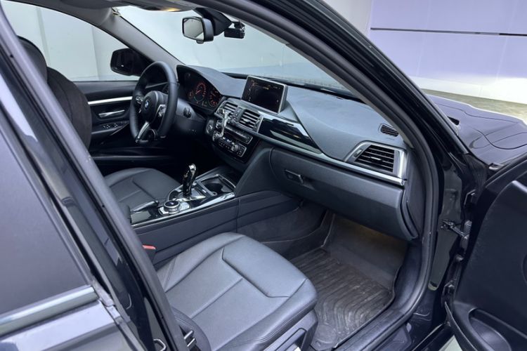 Used BMW 3 Series 2017 320Li Fashion Model Interior 6