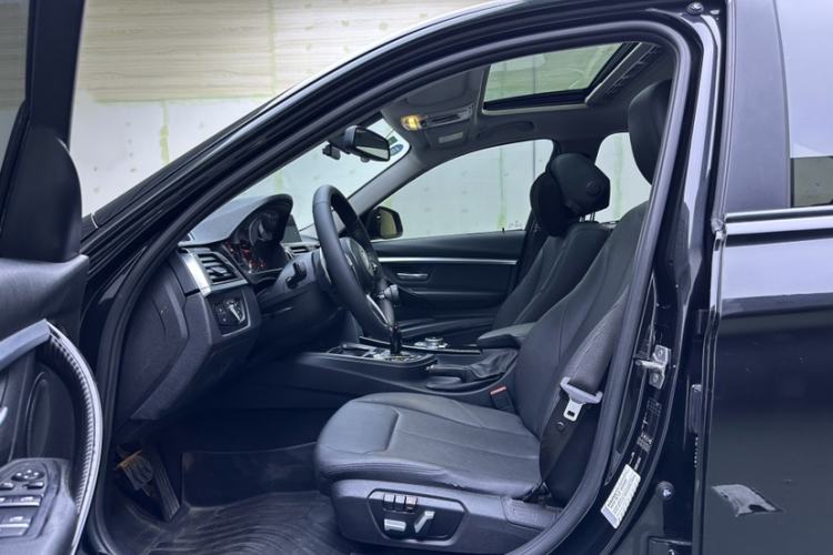 Used BMW 3 Series 2017 320Li Fashion Model Interior 7
