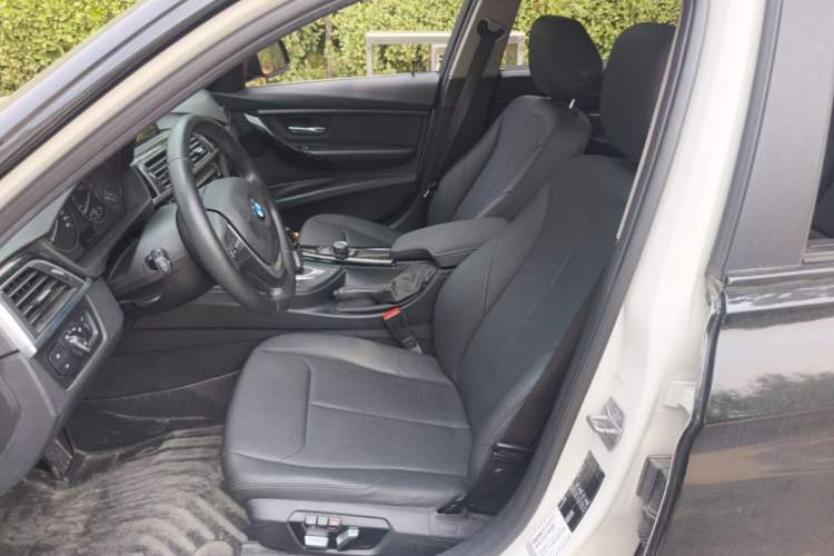 Used BMW 3 Series 2017 320Li Fashion Model Left Front Seat