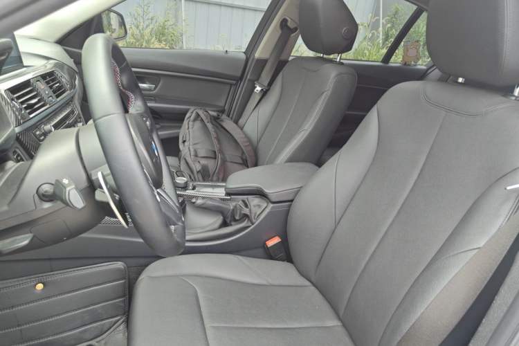 Used BMW 3 Series 2017 318i Fashion Model Left Front Seat